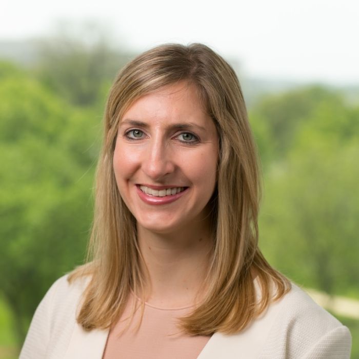 Jennifer Cave, Associate Vice President at Van Scoyoc Associates